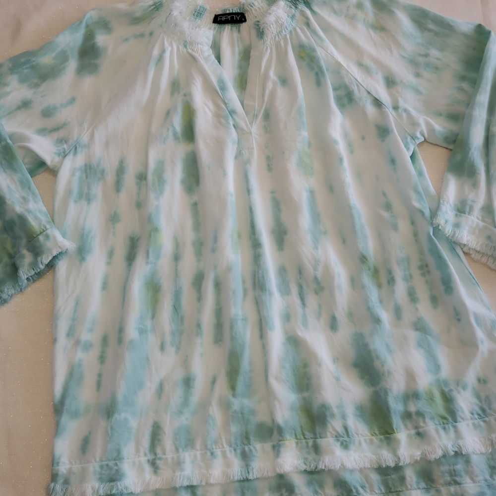 APNY Tie Dyed Vneck Top With Fringe Sz. L